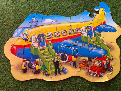 Airplane and the Airport Large Puzzles Set
